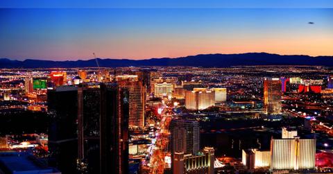 holly madisons journey from the playboy mansion to the las vegas strip
