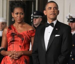 2011__02__obamas_Feb20 300&#215;255.jpg