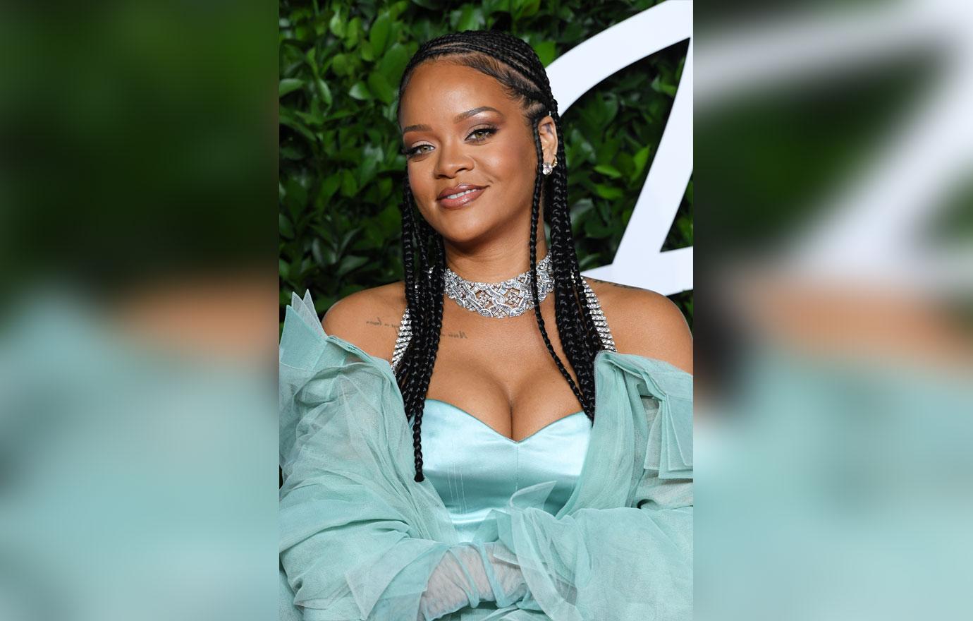 Rihanna Trolls Fans In An Epic Way About Her New Album