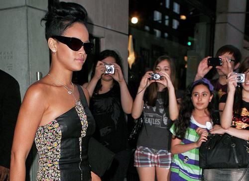 2009__08__rihanna1.jpg