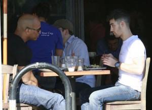 2010__12__93_Joe_Jonas_121210 300×218.jpg