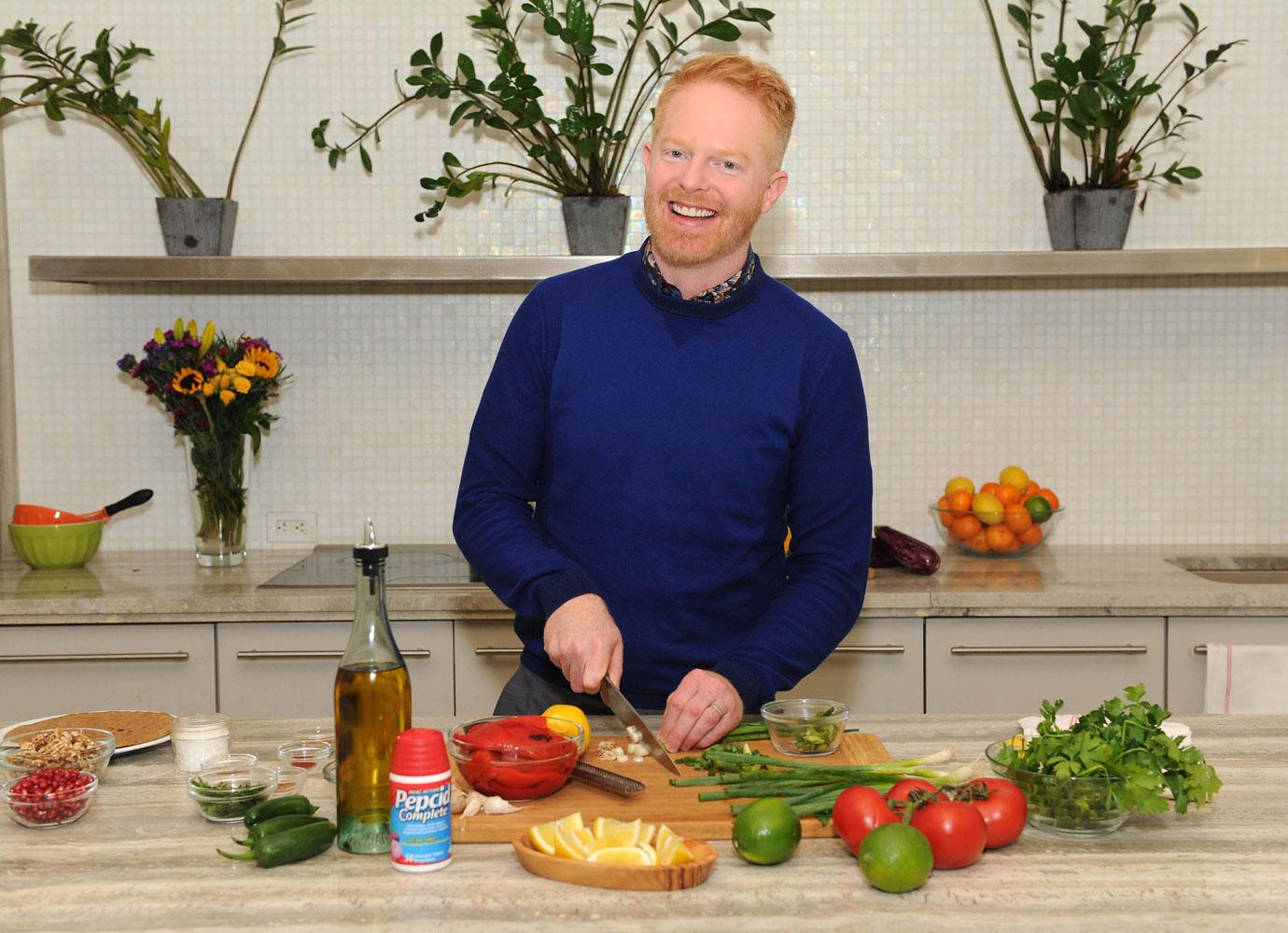 Jesse Tyler Ferguson Testing out Spicy new Recipes for his blog