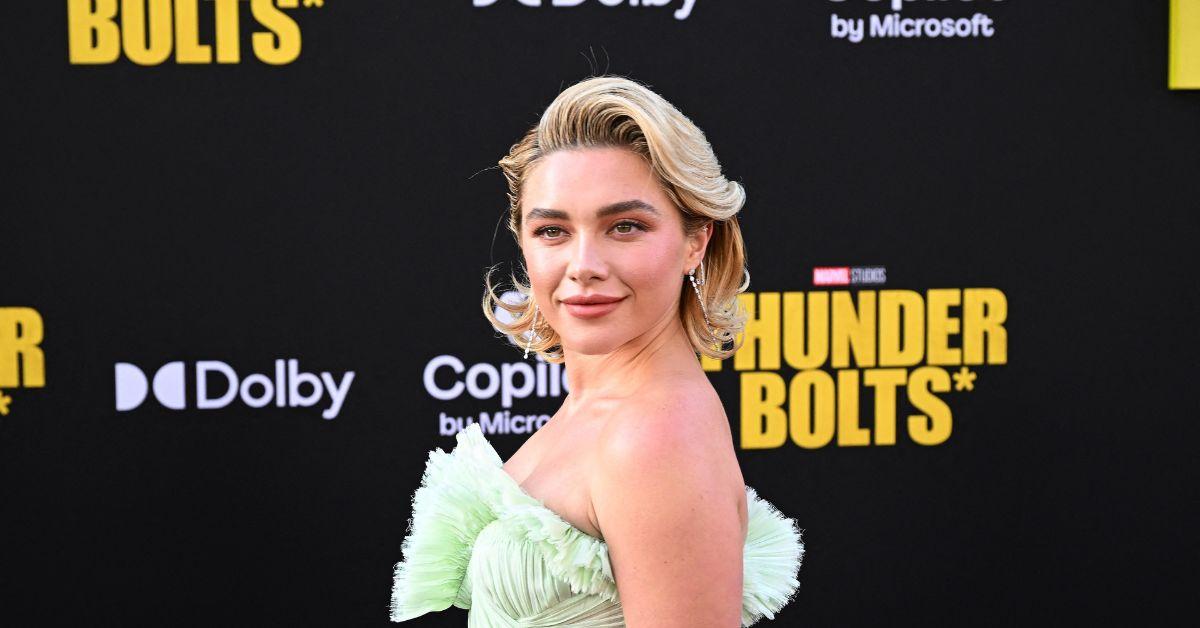 image of The 'Black Widow' star reminded fans that bullying her partner is also bullying her.