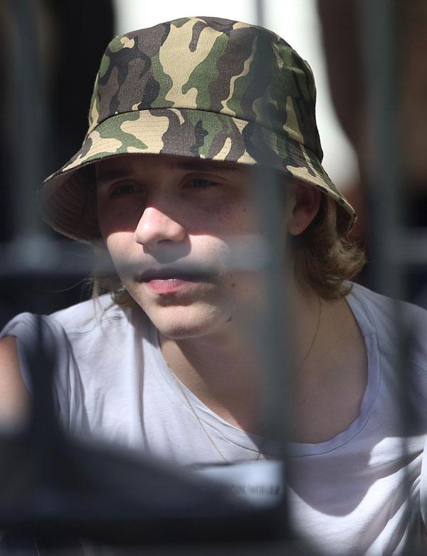 brooklyn beckham sad break up chloe moretz