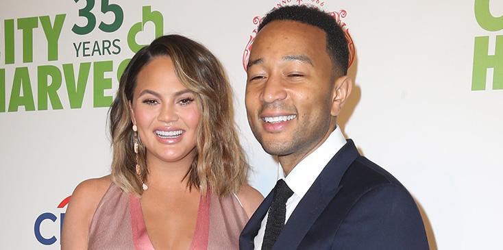 Chrissy teigen trolls john legend looking like arthur