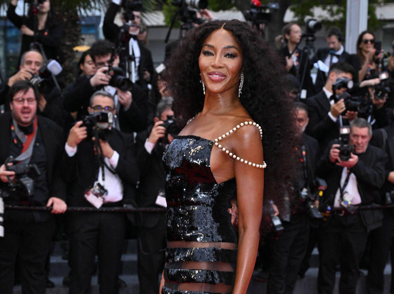 naomi campbell welcomed both kids surrogacy