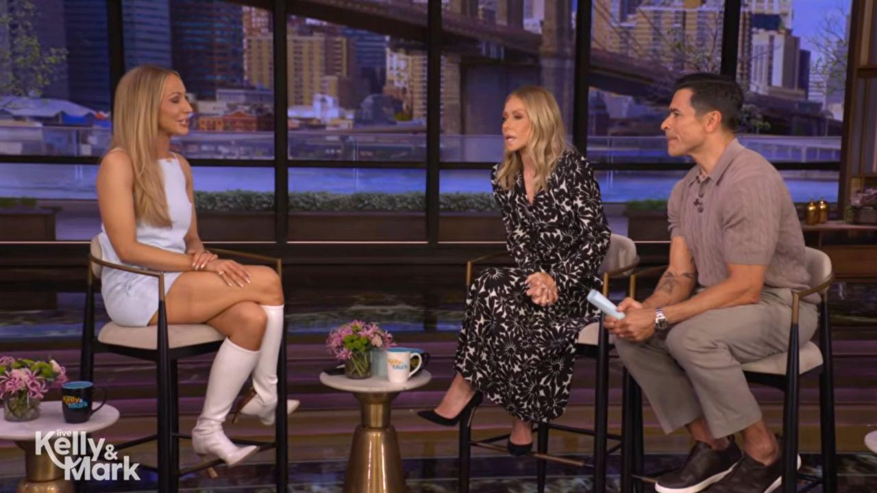 Image of Nikki Glaser confirmed that she lived in St. Louis during her appearance on ‘Live With Kelly and Mark.’