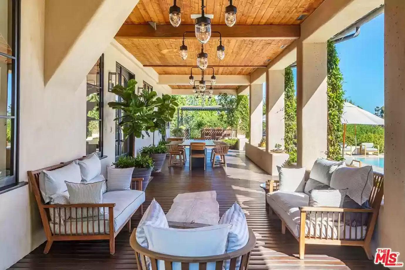 justin timberlake and jessica biel sell la home