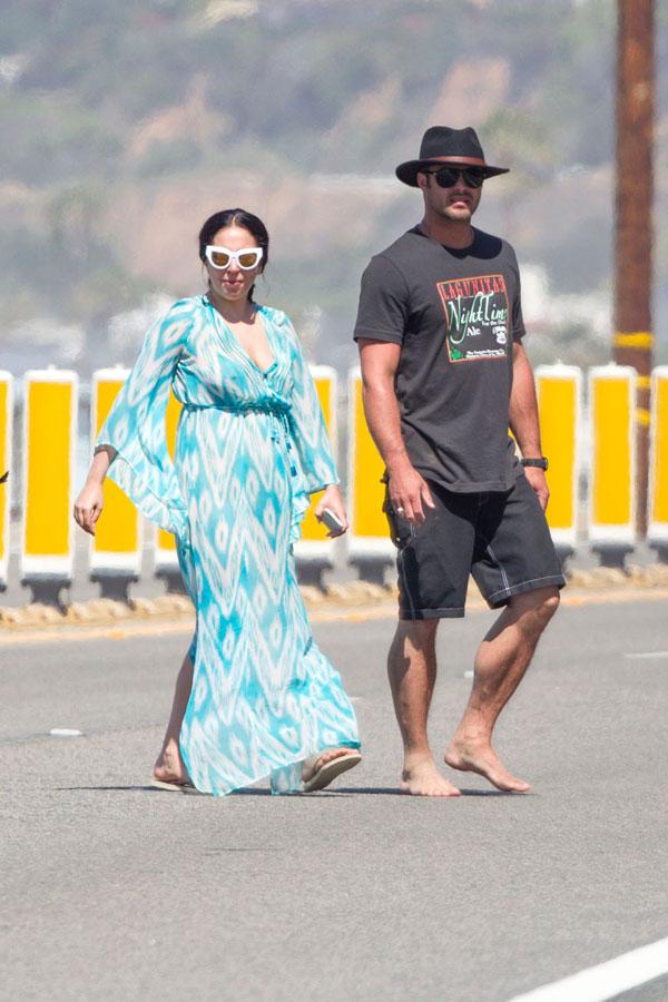 Lady gaga baby bump pregnant 05