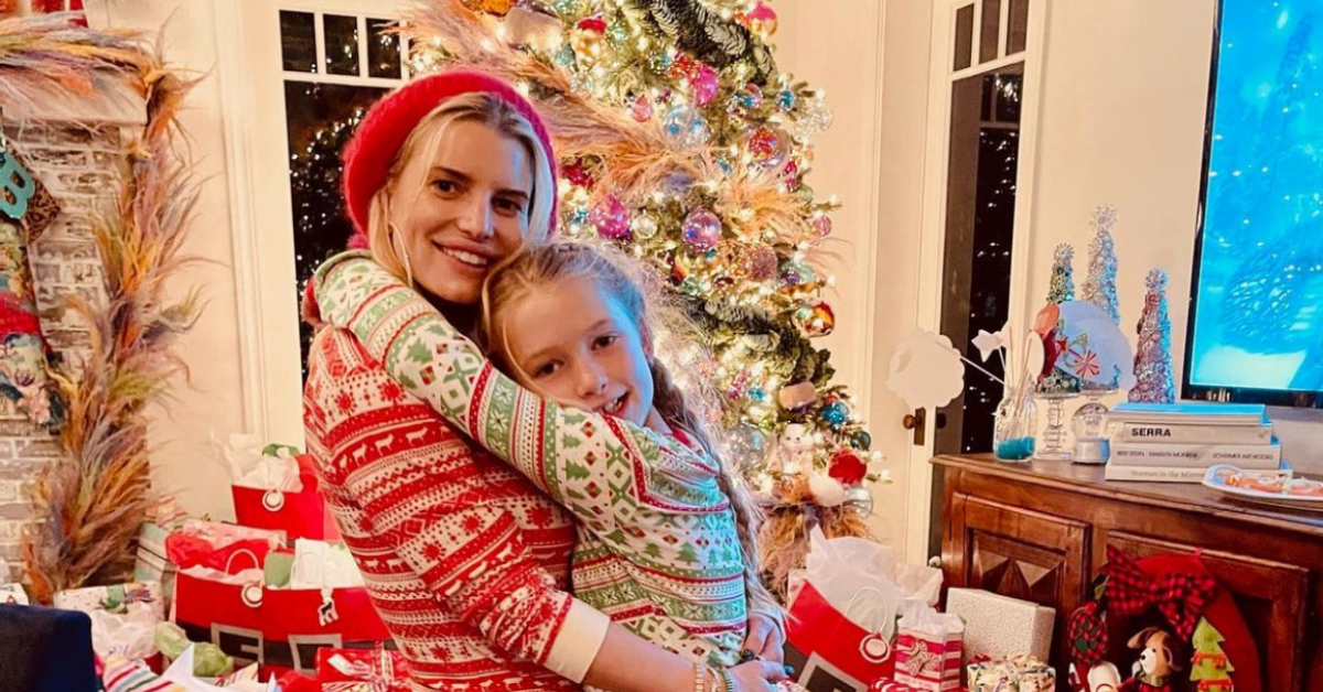 Jessica Simpson's Daughter Maxwell and Kim Kardashian's Daughter North Are  BFFs