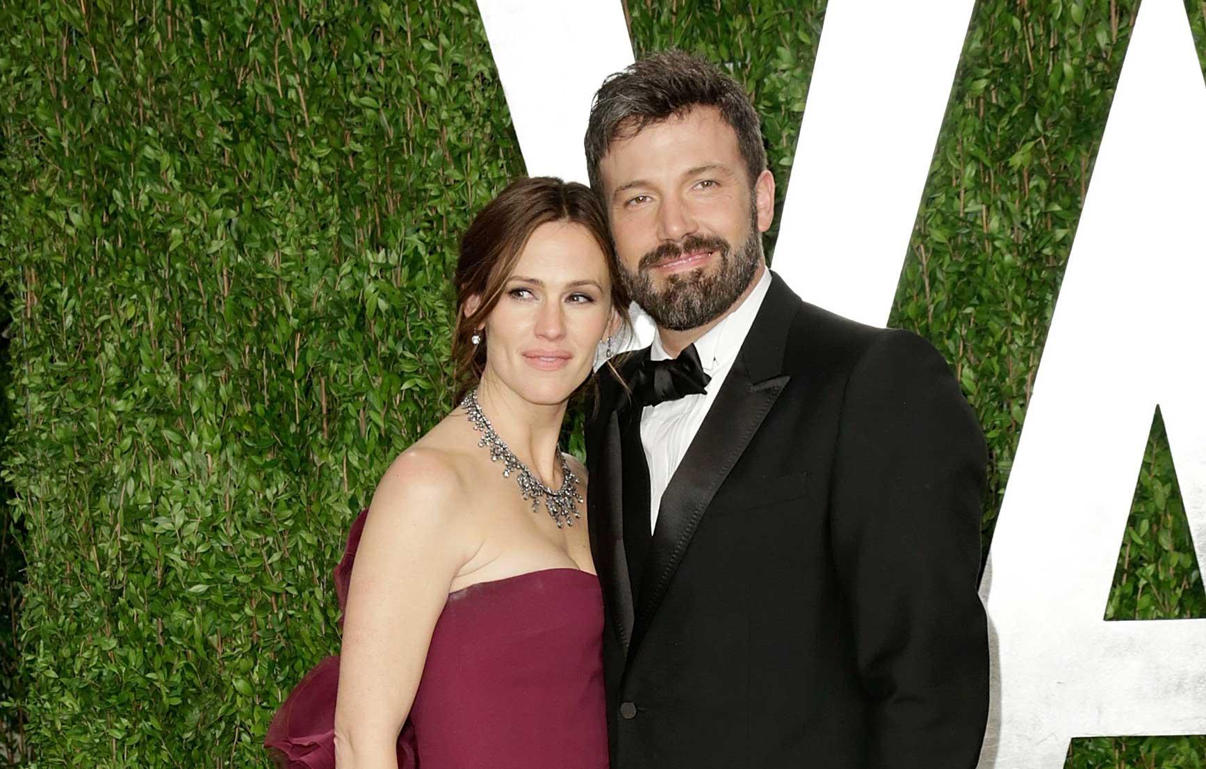 newly married ben affleck meets up with ex wife jennifer garner amid fear of actors hectic life