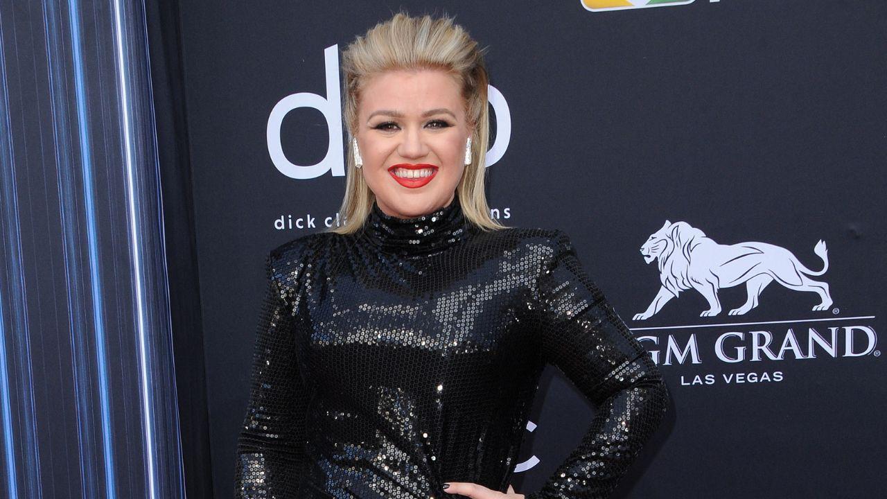 Image of Kelly Clarkson thanked everyone who joined her on her show all these years.