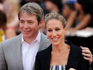 2011__08__Sarah Jessica Parker Matthew Broderick irene Aug25newsbt 300&#215;225.jpg