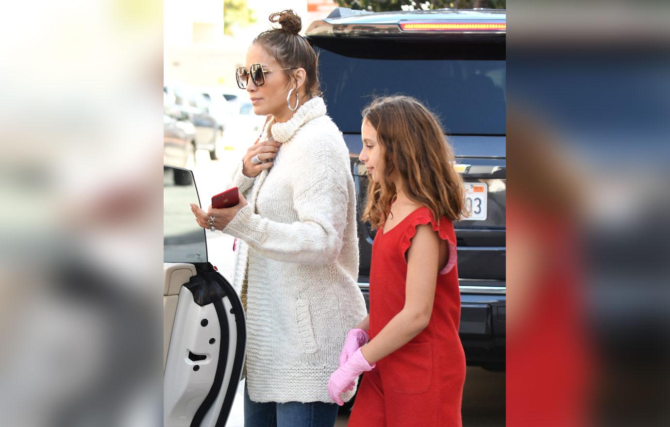 Jennifer lopez 10 year old daughter book deal 4