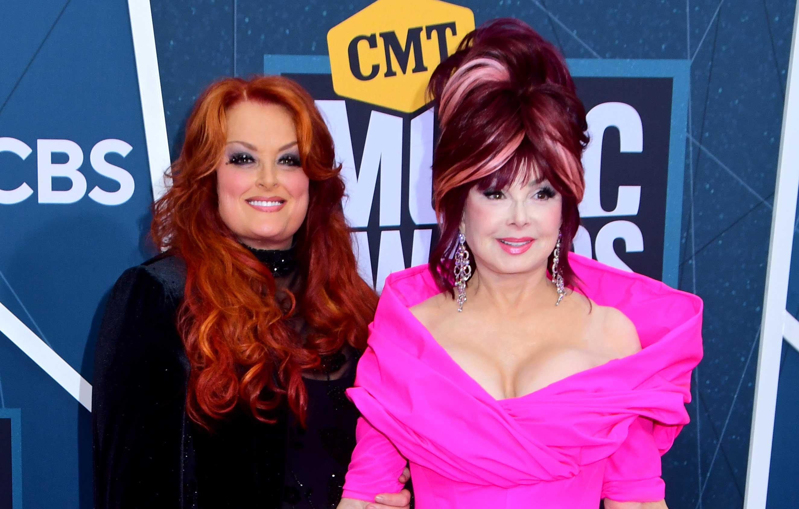 wynonna judd breaks silence on death of friend lisa marie presley