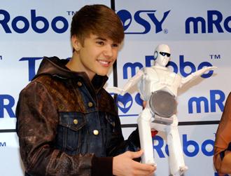 Justin bieber robot jan19neb.jpg