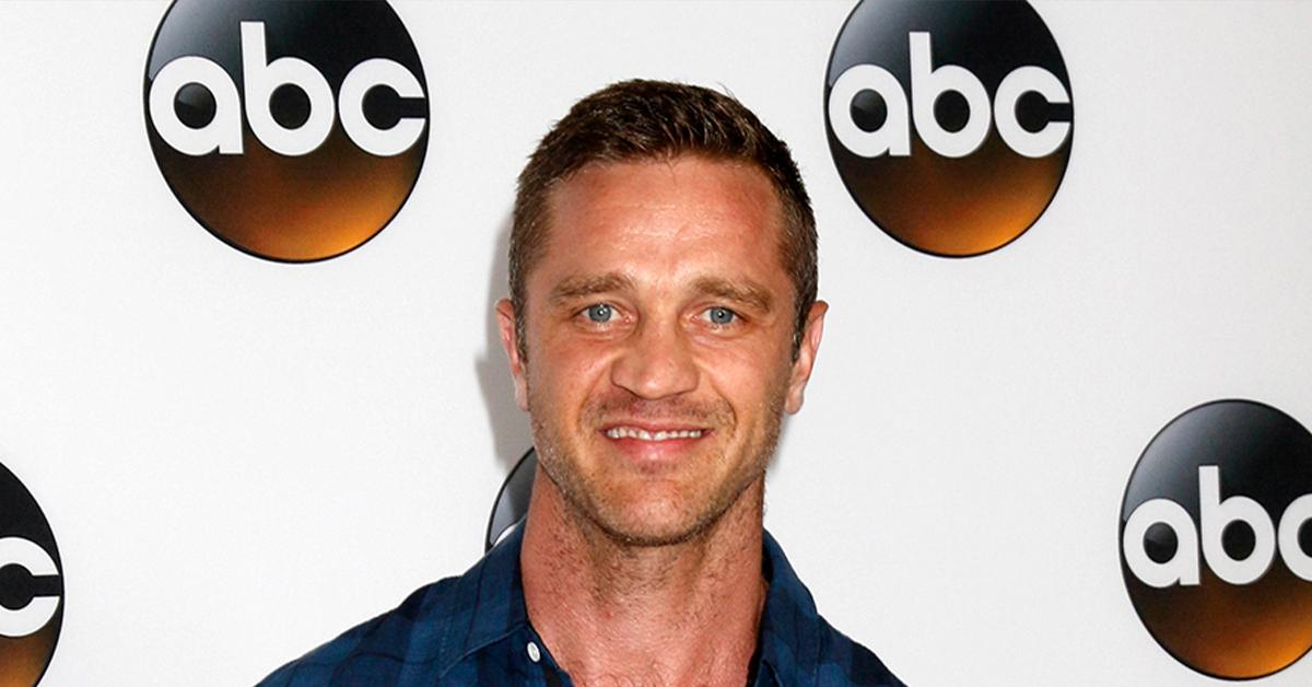 devon sawa playing flawed twin fathers chucky pp