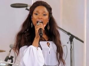 2011__06__Jennifer_Hudson_June10news 300×223.jpg