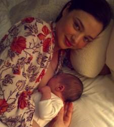 2011__01__miranda_kerr_jan18_mb 225×300.jpg