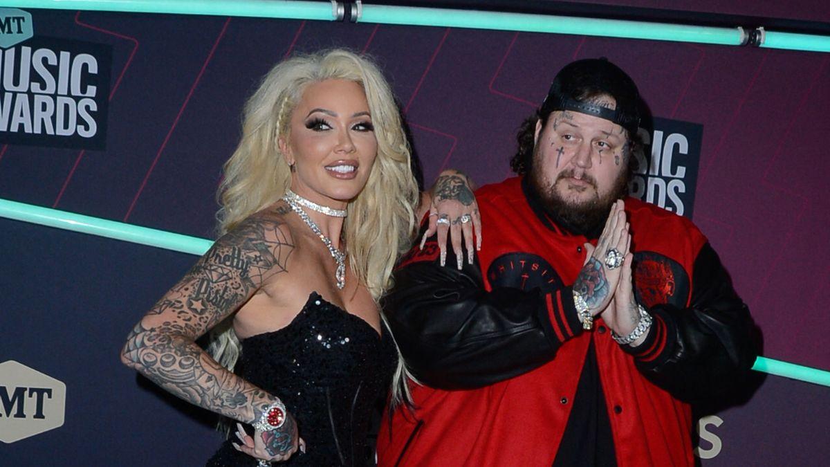 bunnie xo memoir stripped down biggest bombshells