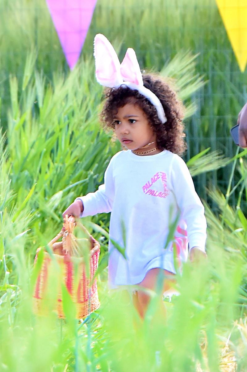 EXCLUSIVE: ** PREMIUM EXCLUSIVE RATES APPLY ** Kim Kardashian takes North West and Penelope Disick to ride pink haired ponies and hunt for Easter eggs at Underwood Family Farms.