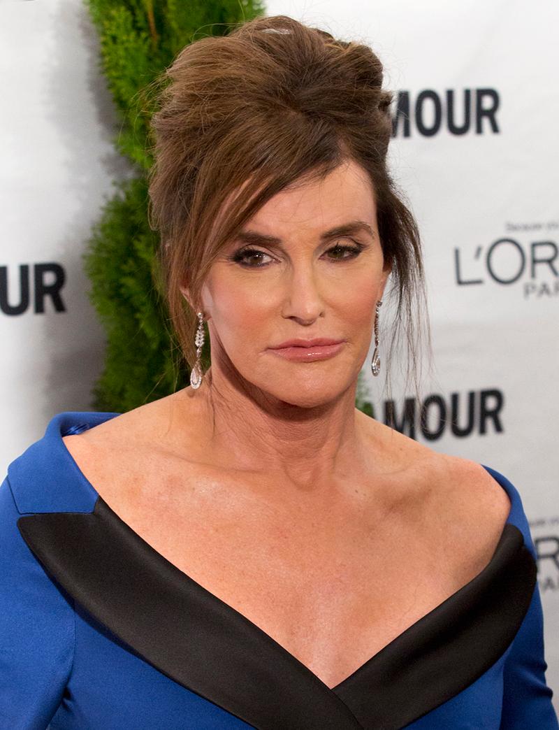 Caitlyn Jenner walks first red carpet at Glamour&#8217;s 25th Anniversary of Woman of the Year Awards in NYC