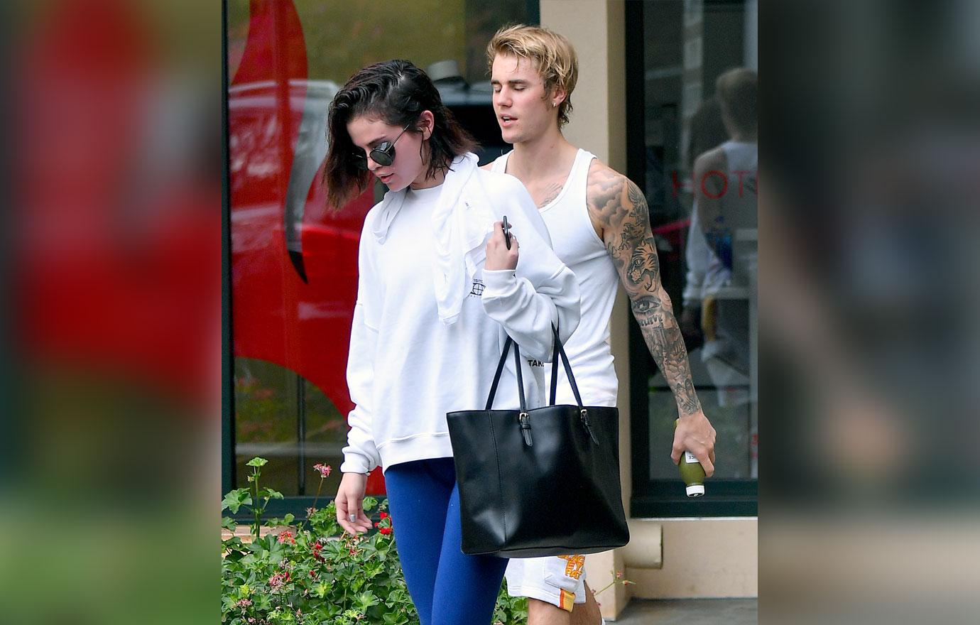 **PREMIUM EXCLUSIVE** Justin Bieber and Selena Gomez continue to heat up their romance &#8211; as they are pictured leaving a hot yoga session together.