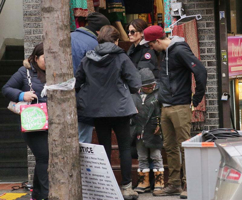 sandra bullock son louis sweet moment 07