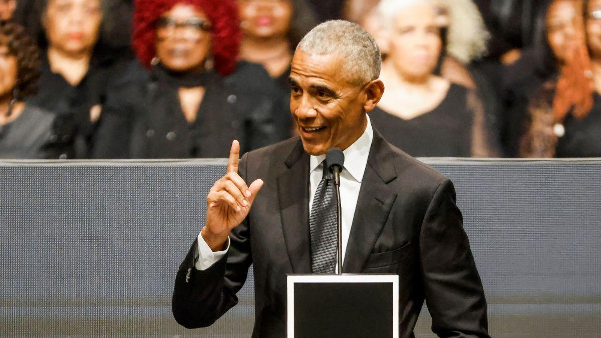 Image of Barack Obama made a comment seemingly aimed at Donald Trump.