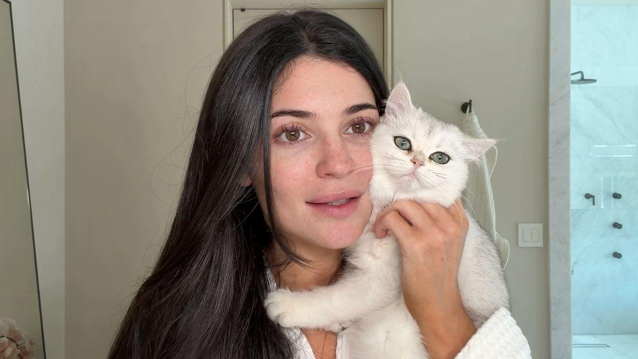 Photo of Kylie returned to YouTube recently.