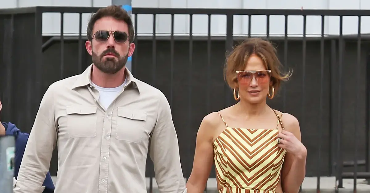 Jennifer Lopez & Ben Affleck Hold Hands While Furniture Shopping
