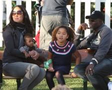 2009__12__wenn_kimora_fam 225×180.jpg