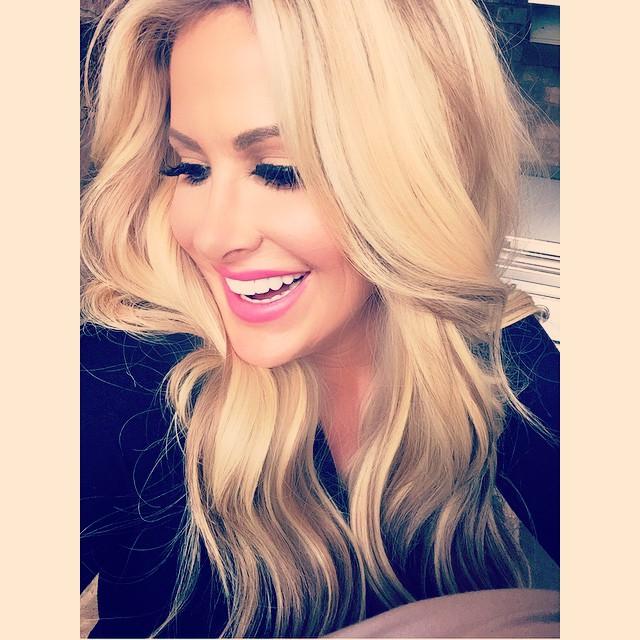 Kim zolciak waist training instagram1