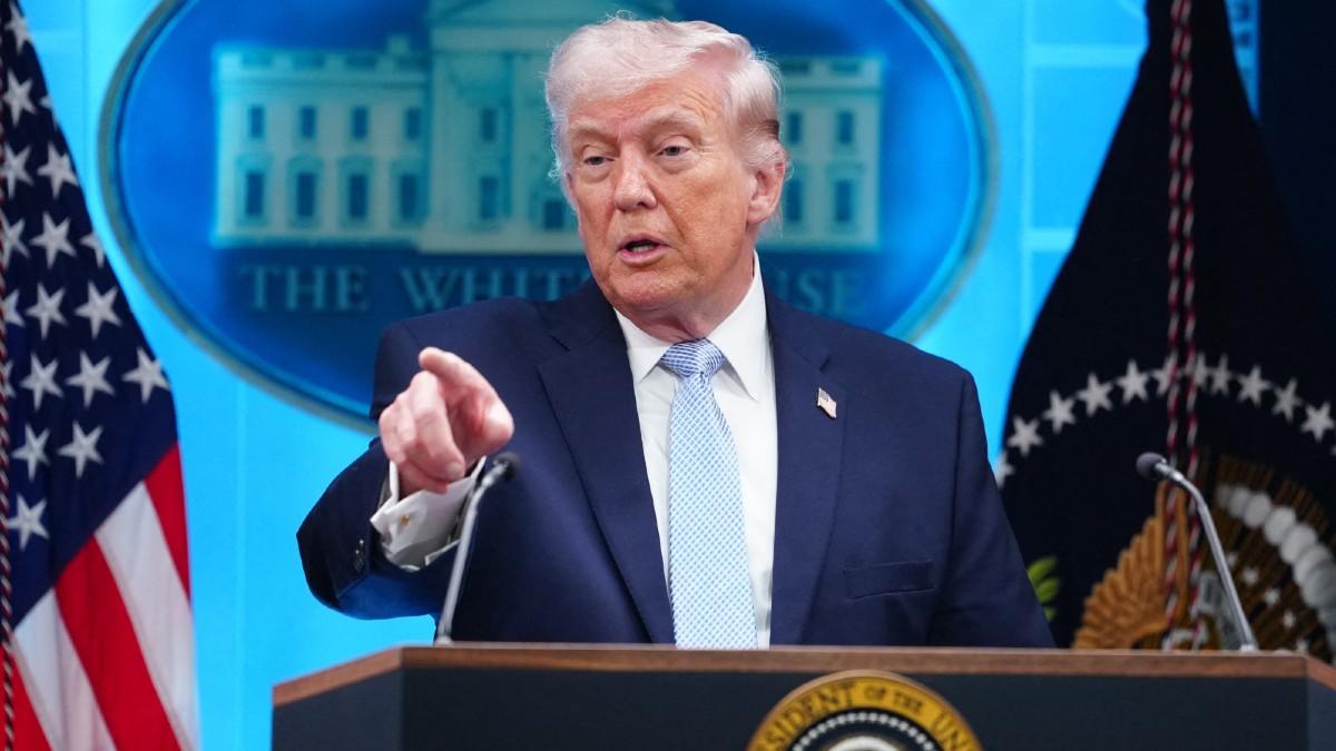 image of Donald Trump called out the reporter at a press conference. 