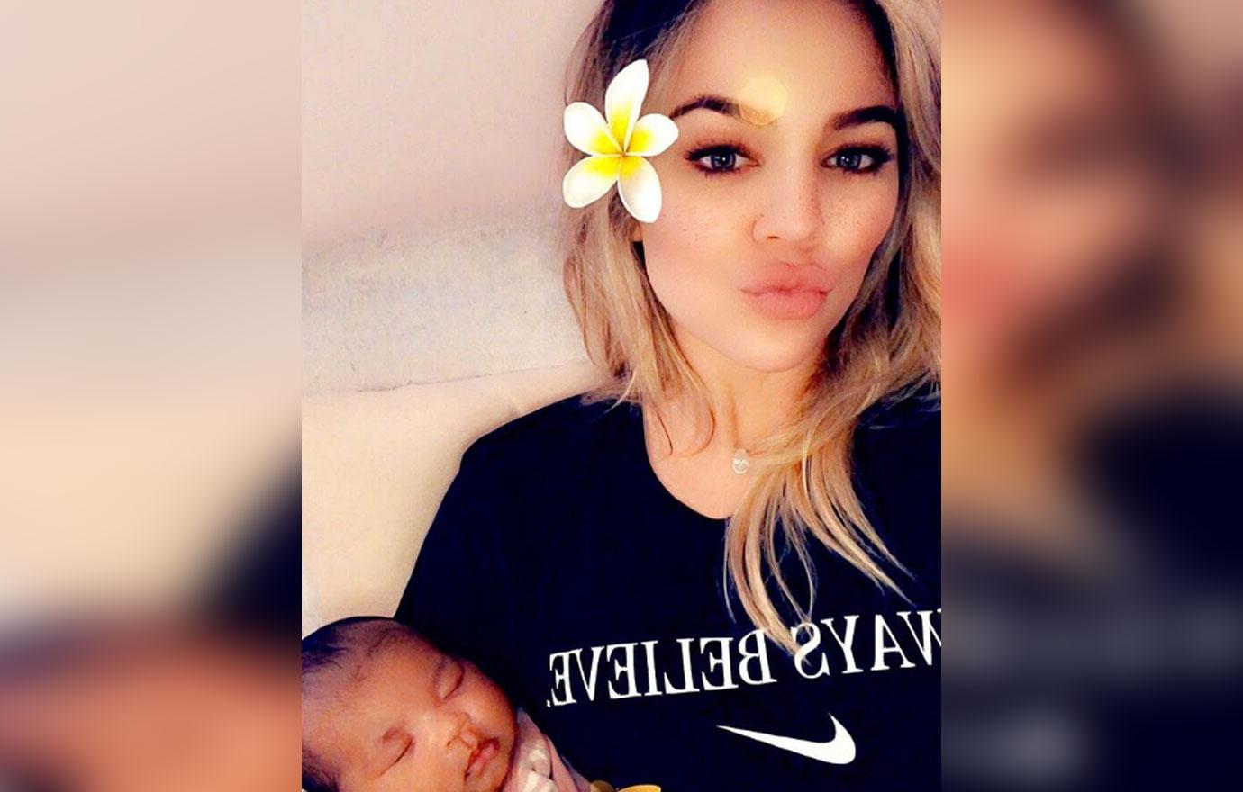 khloe kardashian daughter true video moving LA 01