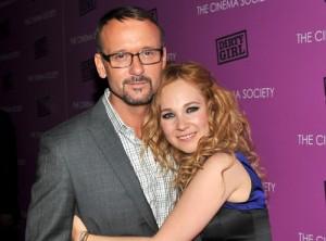 2011__10__Tim McGraw Juno Temple Oct5newsbt 300×222.jpg