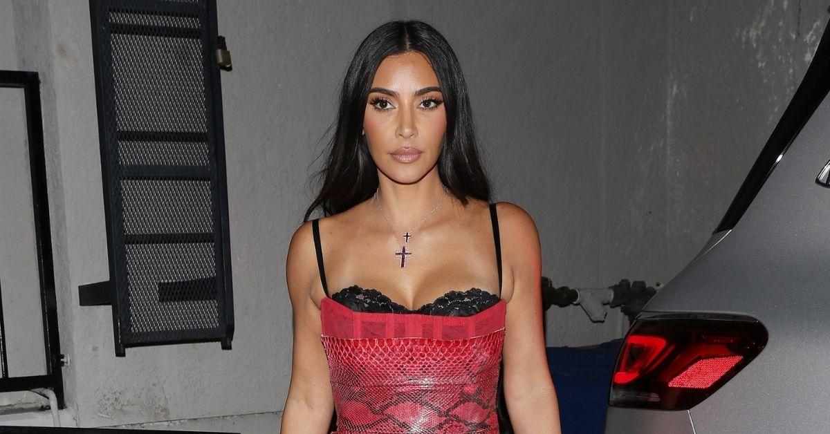 kim kardashian denies purchasing looted roman statue