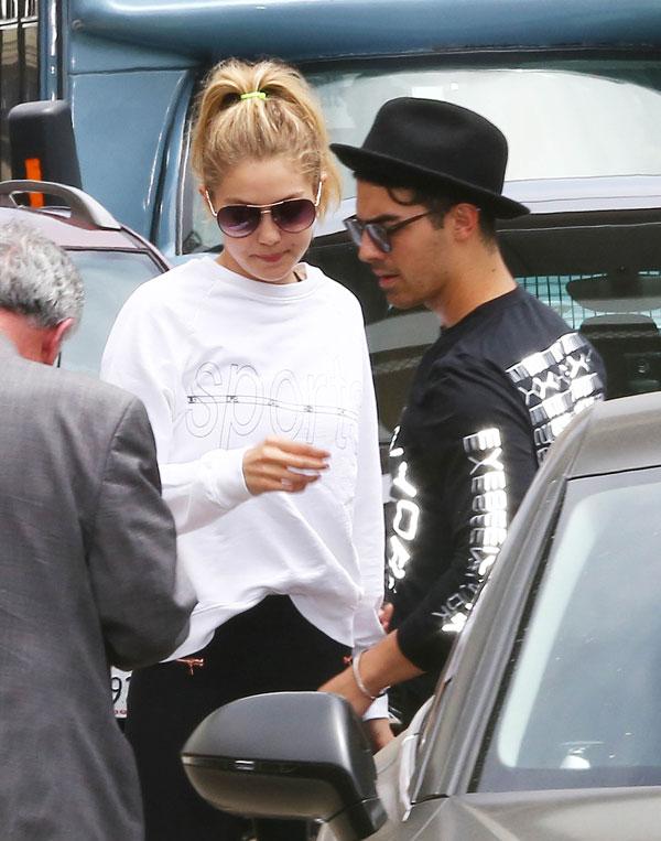 Gigi hadid joe jonas in love fame 02