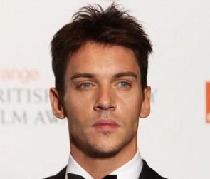 2011__06__Jonathan_Rhys_Myers_June30news 295×300.jpg