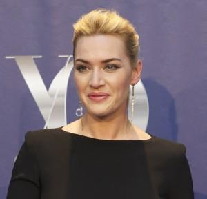 2011__08__Kate Winslet Aug22newsbt 300&#215;288.jpg