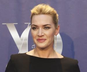 2011__08__Kate Winslet Aug22newsbt 300×288.jpg