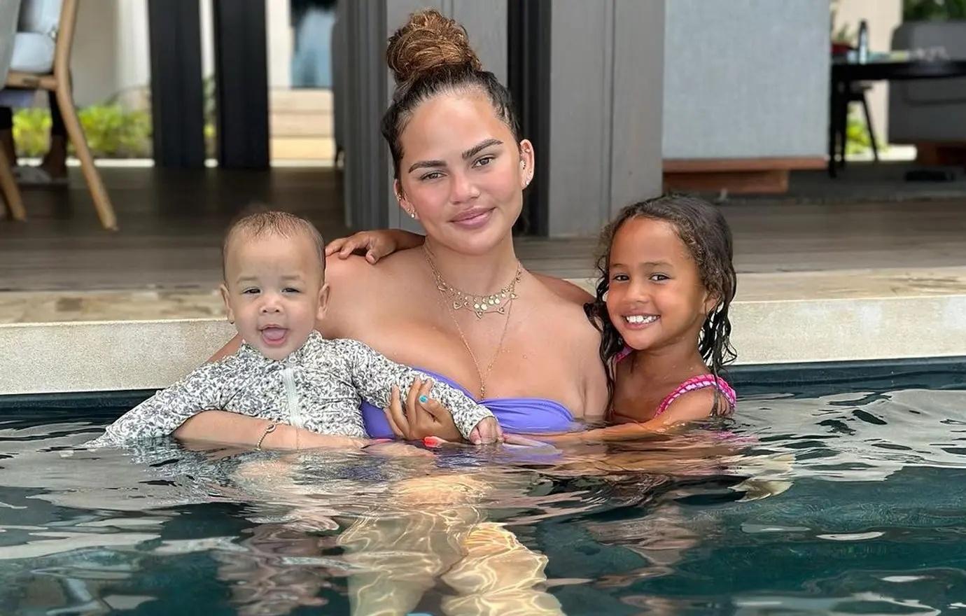 chrissy teigen excited daughter esti  months started crawling photo