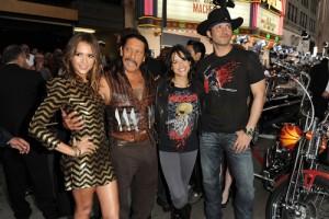 2010__08__machete_LA_Aug26_01 300×200.jpg