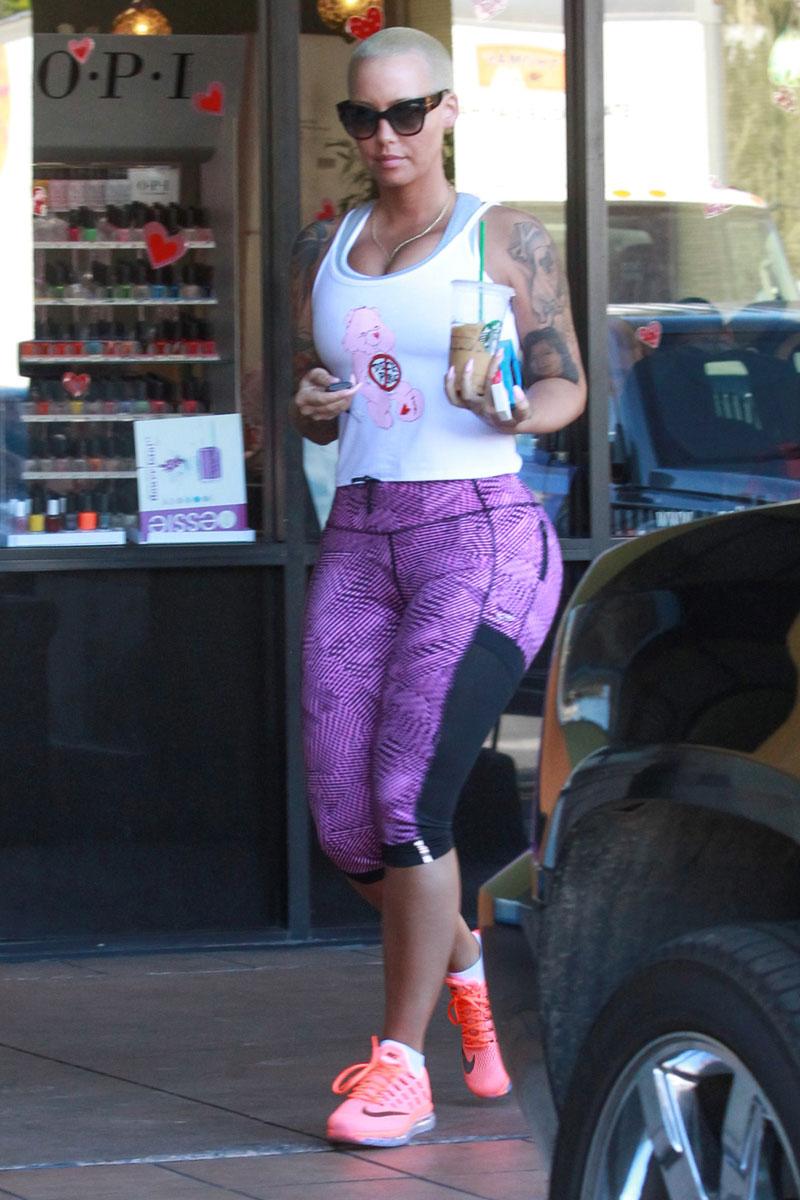 Amber Rose Gets Pampered After Blac Chyna And Rob Kardashian Drama How Does She Feel About The