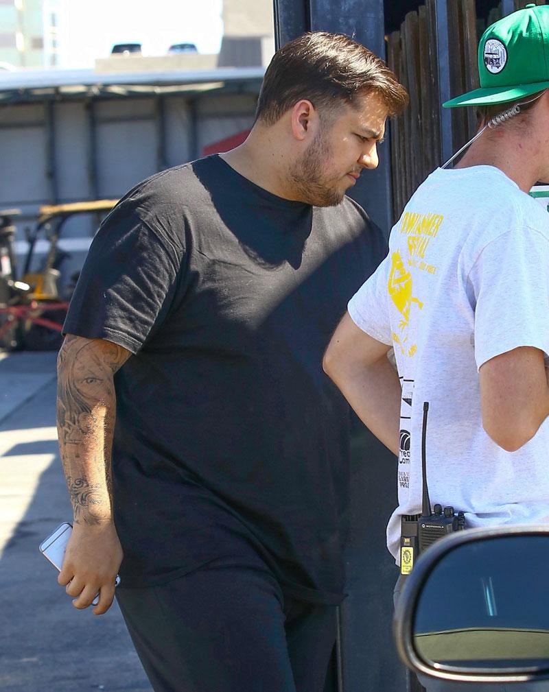 Ok Exclusive Rob Kardashian To Make Millions With Massive Weight Loss Deal Source Claims