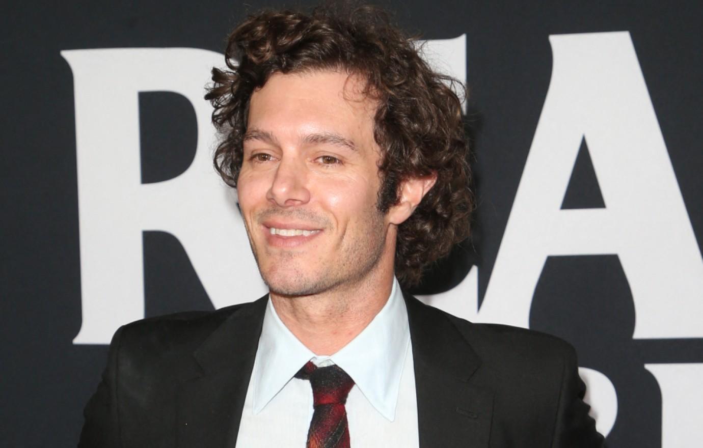 rachel bilson reveals the olsen twins rescued mob adam brody fans