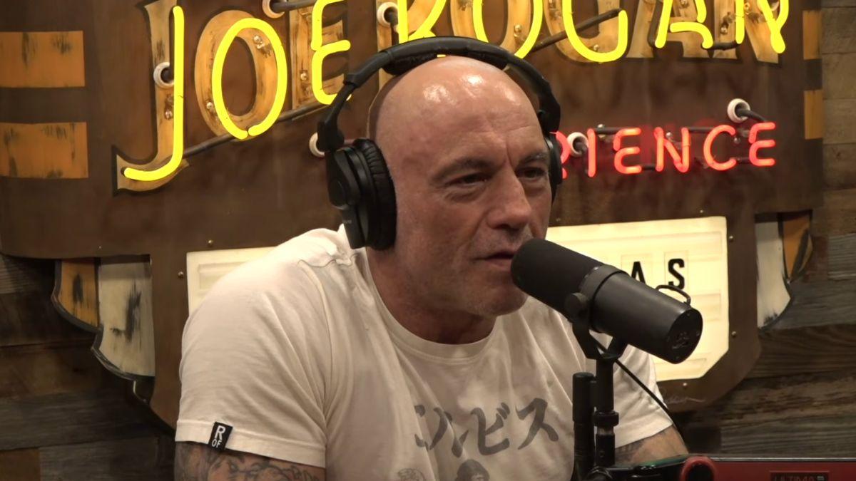 Image of Joe Rogan argued the president misread the crowd.