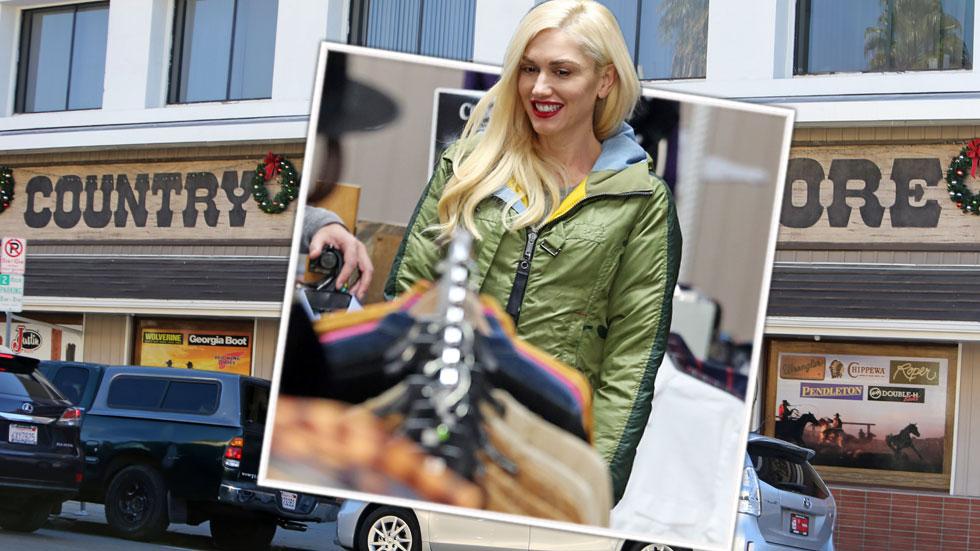 Gwen Stefani Blake Shelton Christmas Gifts Presents Shopping Plans