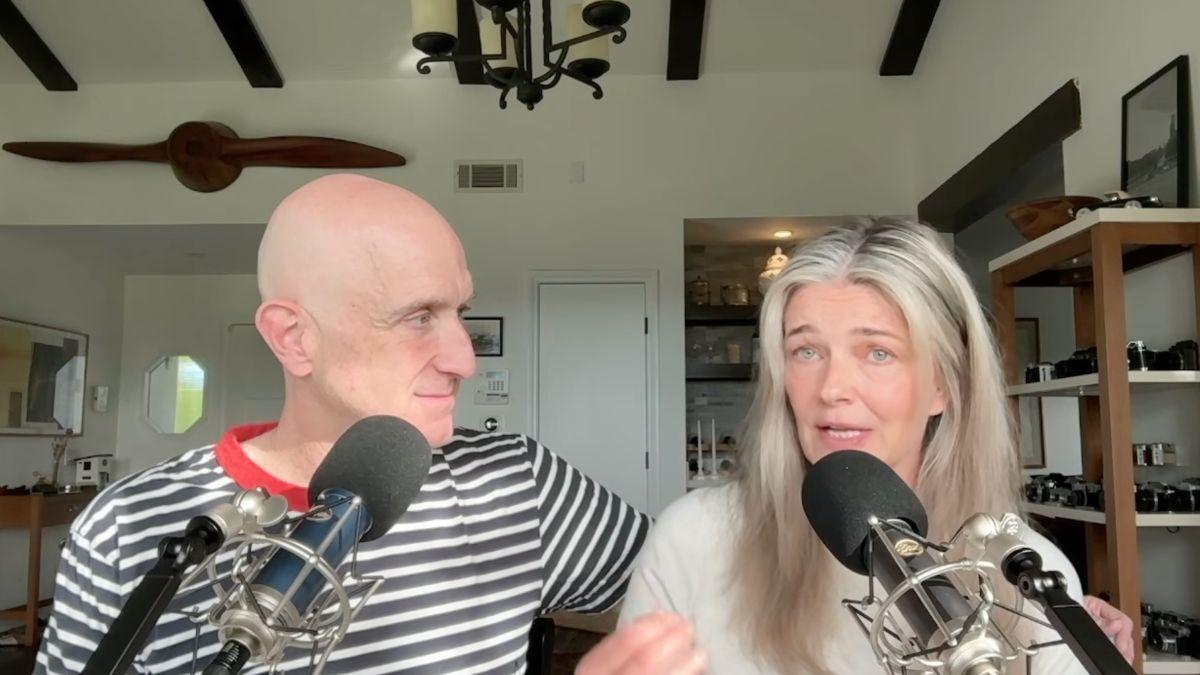 Image of Paulina Porizkova and Jeff Greenstein announced their engagement. in2025.