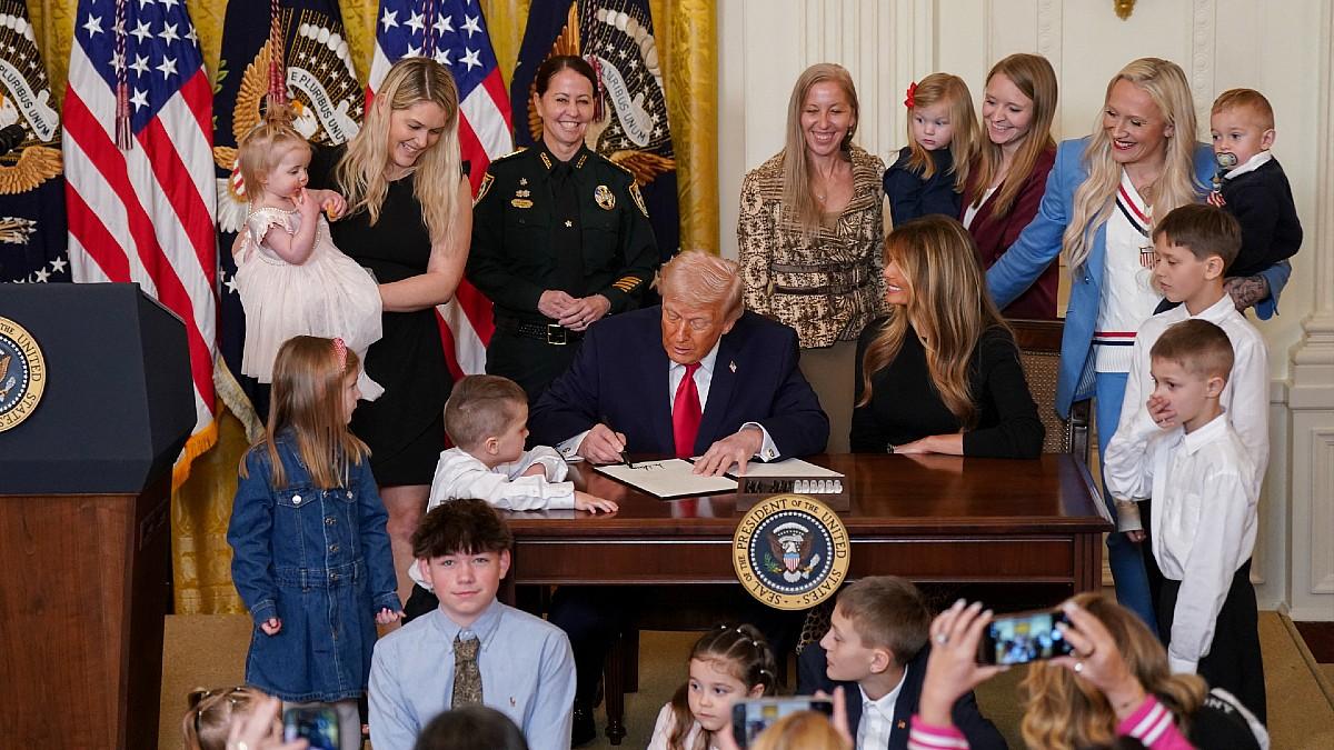 image of Donald Trump's behavior has been criticized by ex-staffers. 